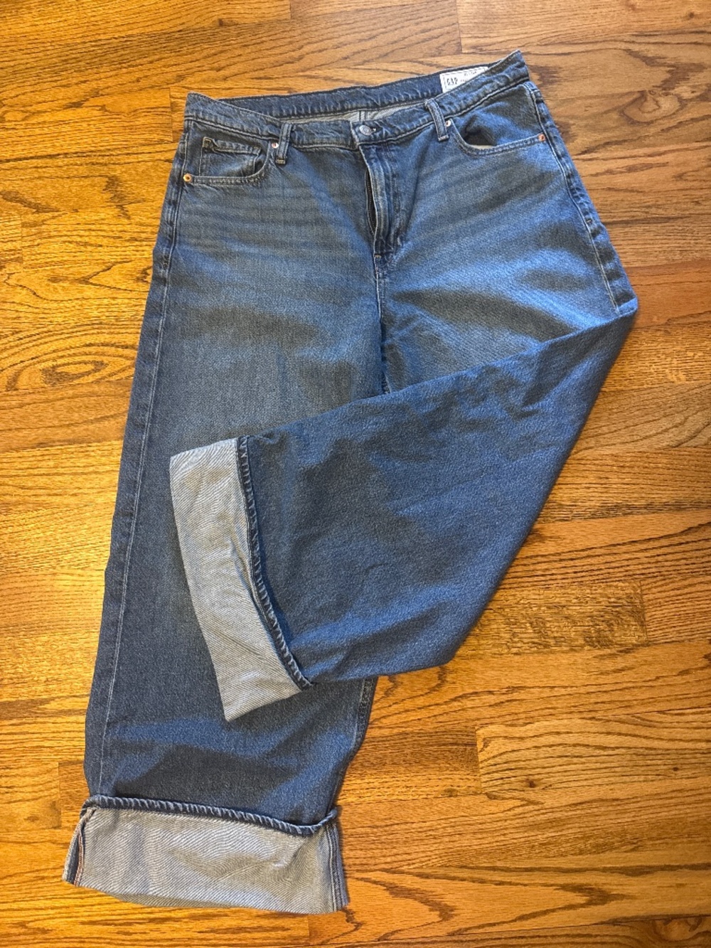 Gap Mid Rise Cuffed Ultra Soft Baggy Jean